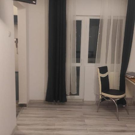 Garsoniera Turda Valeria Apartment Exterior photo